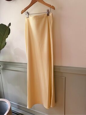 Sincerely Jules Butter Yellow Satin Midi Skirt Size Small
